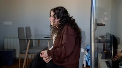Fotograma del documental de 3Cat sobre jóvenes expulsados de los Testigos de Jehová